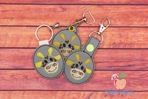 Giraffe Zipper ITH Keyfob Design