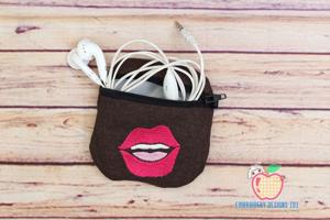 Licious Lips ITH Zipper Bag 4x4