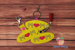 MOM Keyfob Keychain ITH